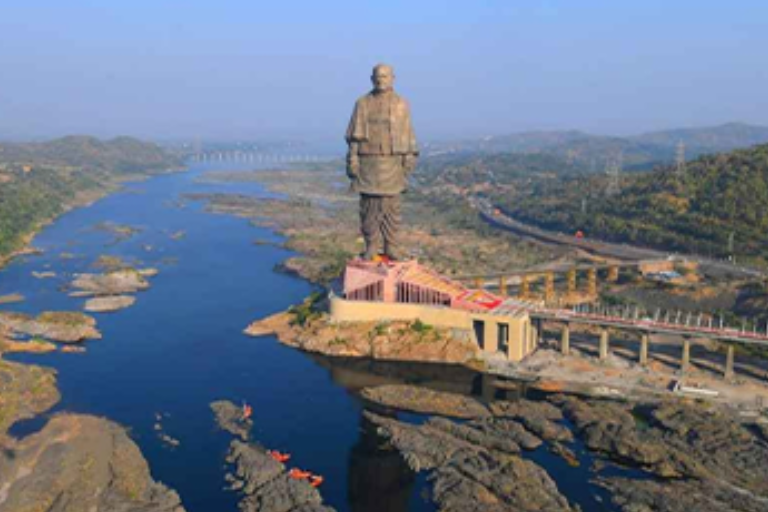 Statue of Unity with Vadodara